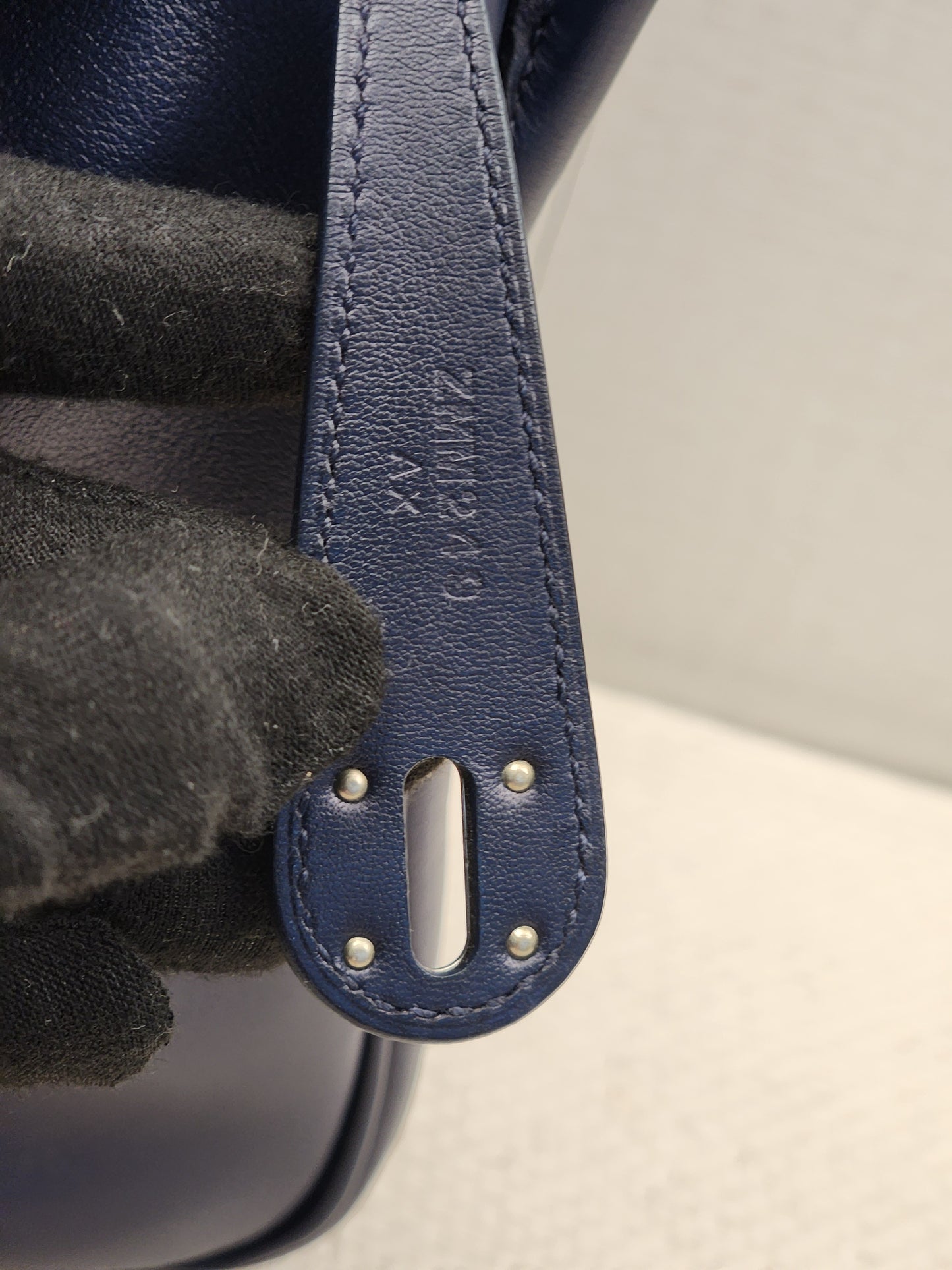 Hermes Bleu Nuit x Bleu Marine Lindy 26 (PHW)