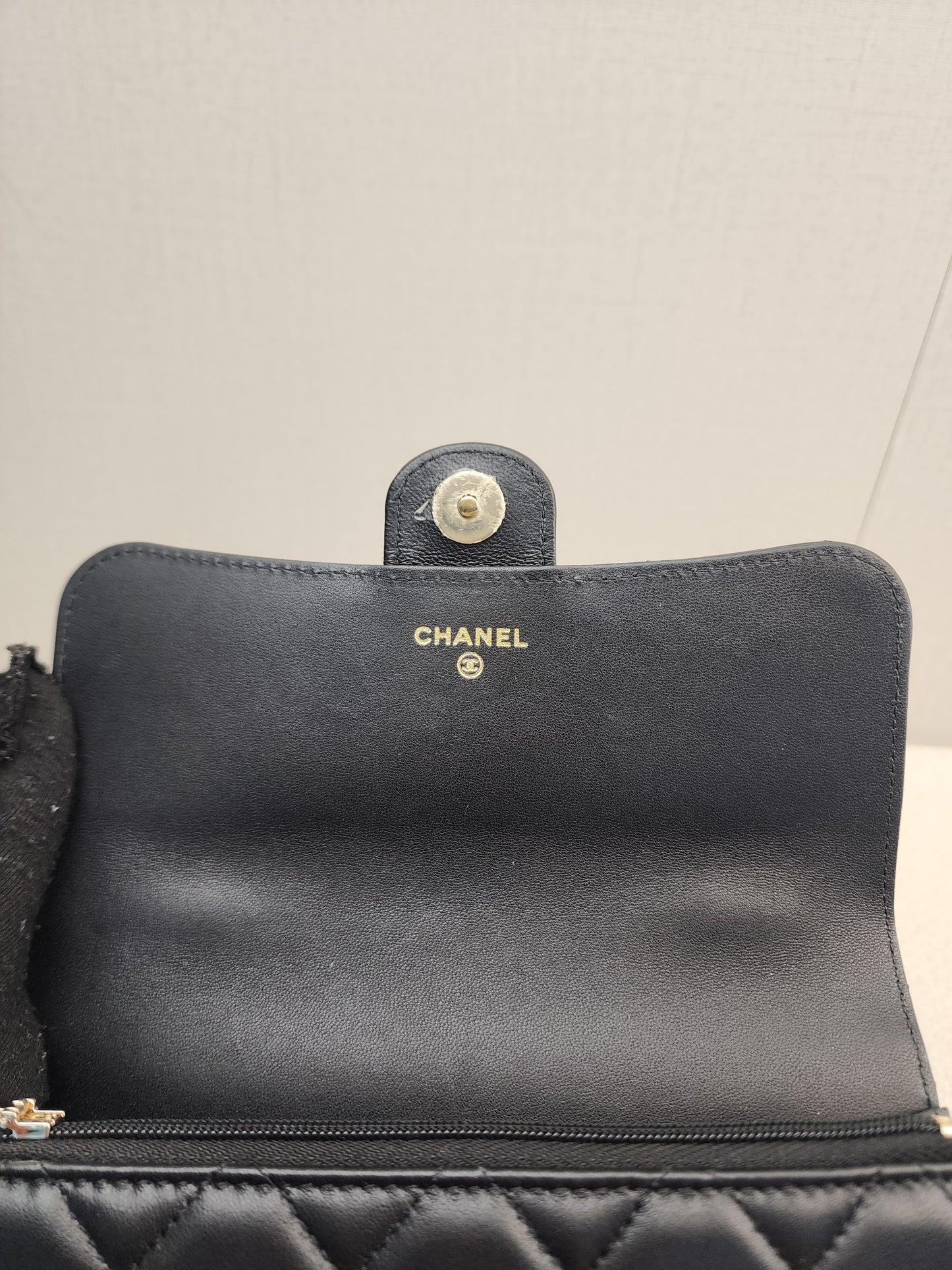 Chanel Black Lambskin Classic Phone Holder with Chain (LGHW)