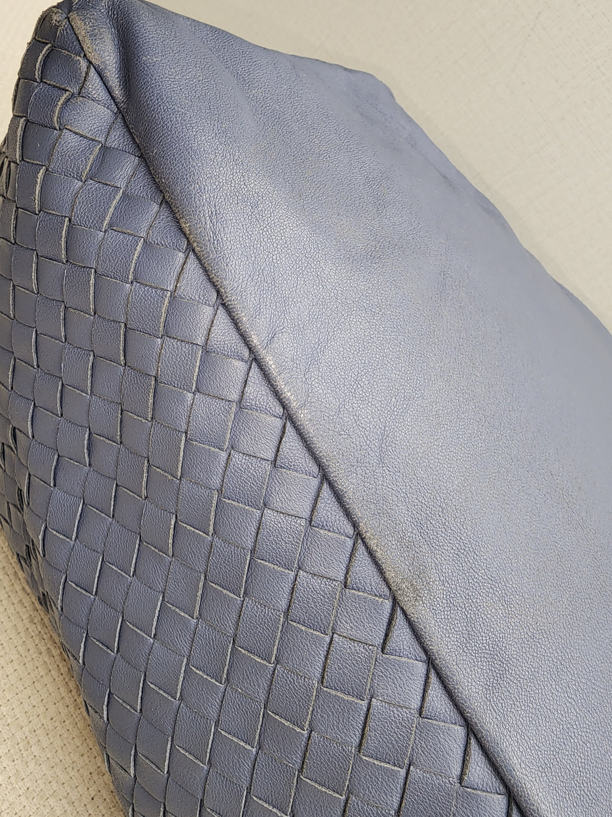 BV Blue Knot Intrecciato Hobo Bag