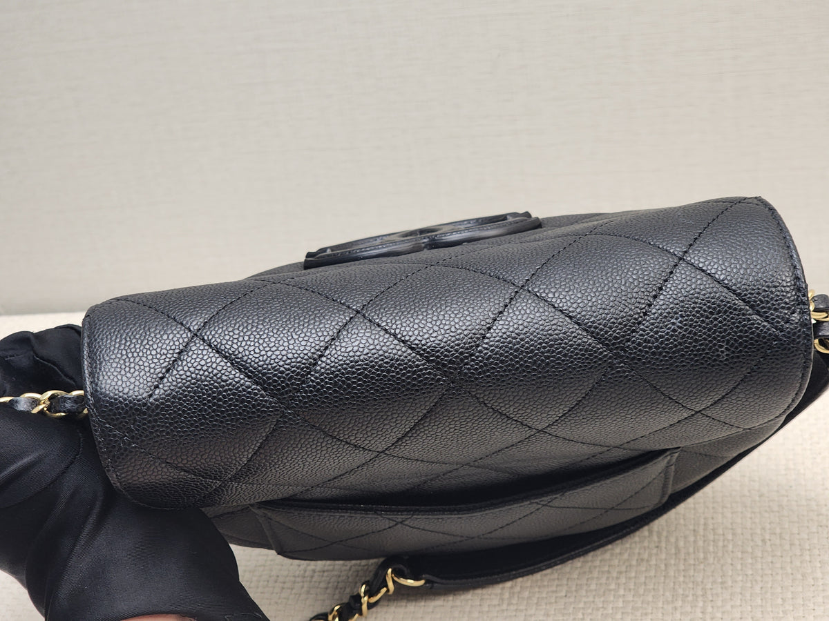 Chanel Black Caviar 23P Saddle Mini Messenger Bag (GHW)