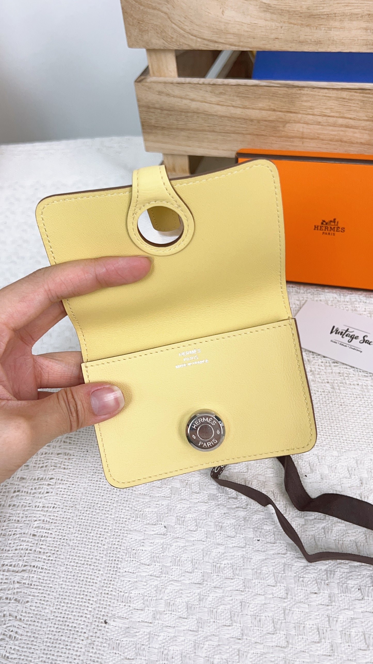 Hermes Yellow Dogon Card Holder ( PHW)