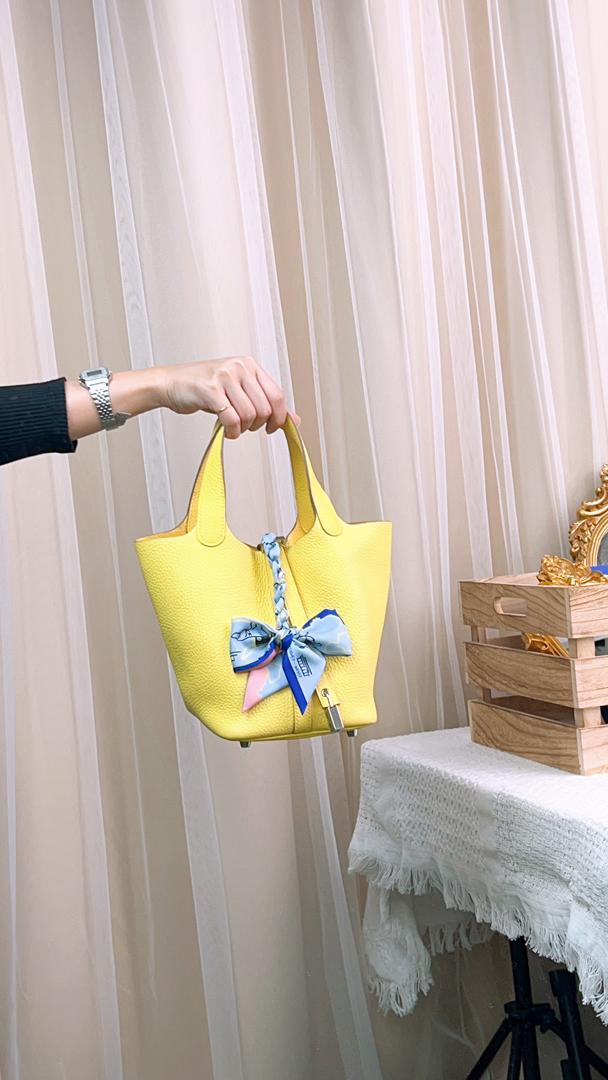 Hermes Lime Yellow Picotin 18 (Phw)