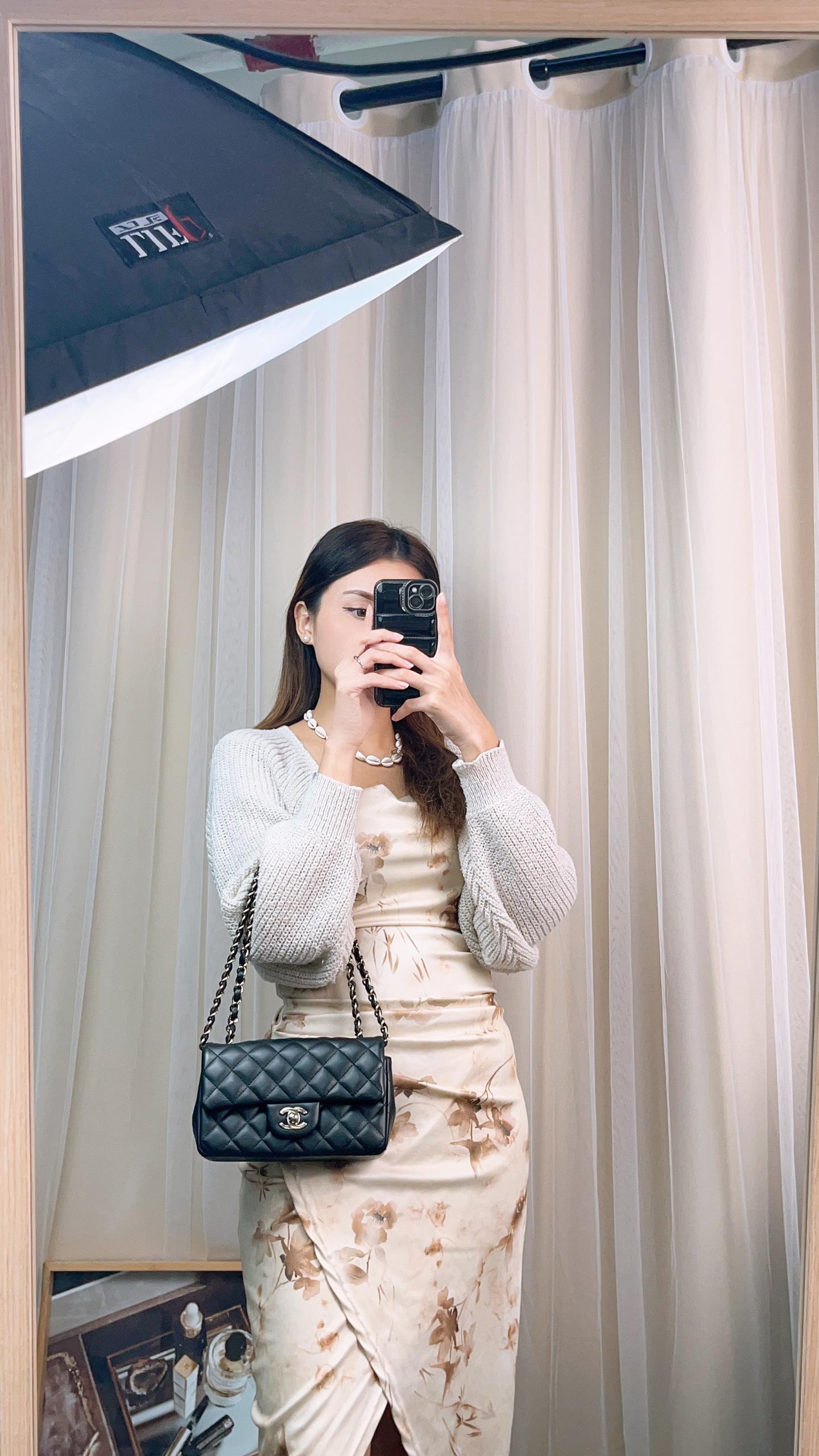 Chanel Black Lambskin Classic Mini Rectangular LGHW