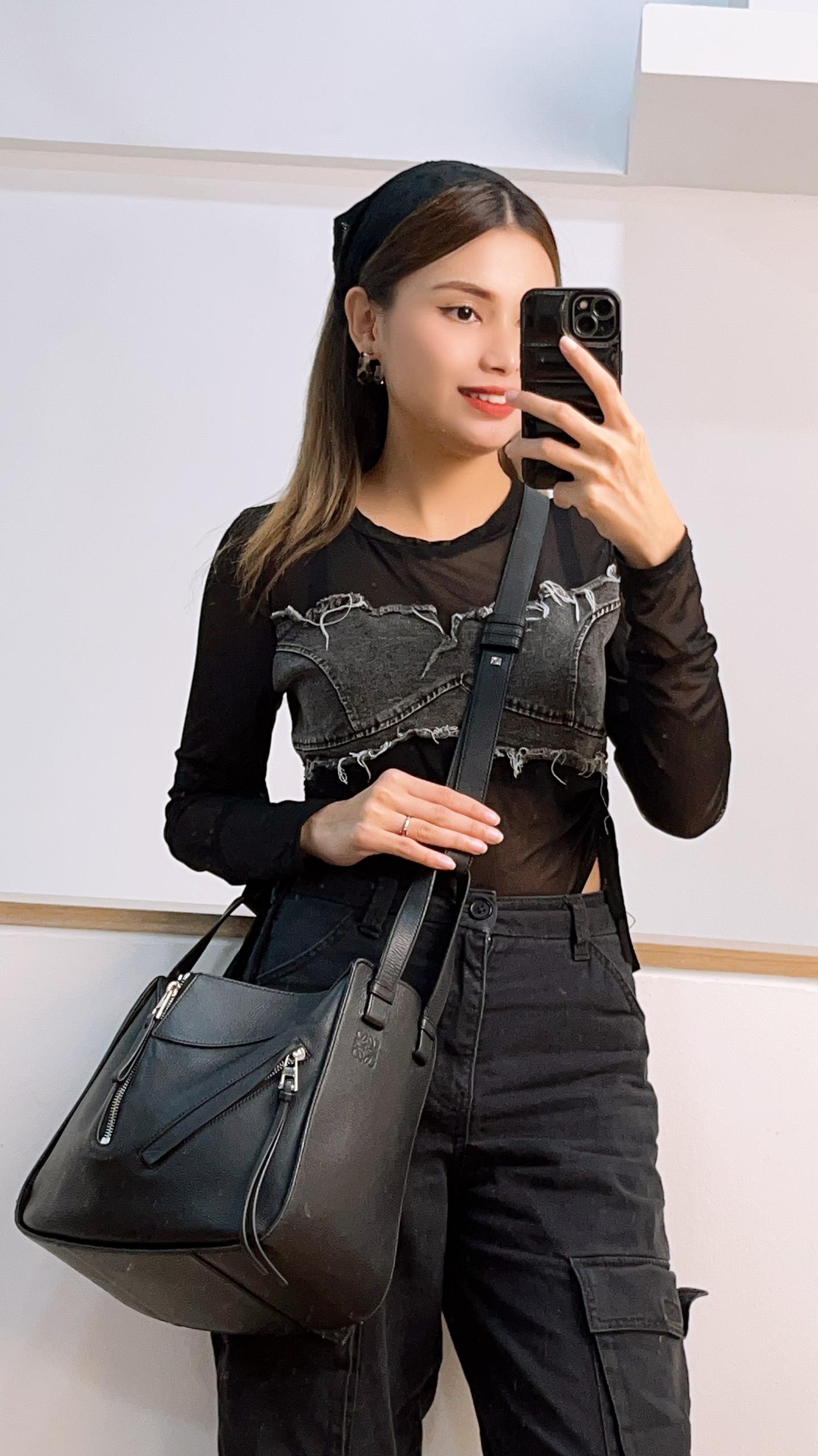 Loewe Black Hammock Small Leather Shoulder Bag