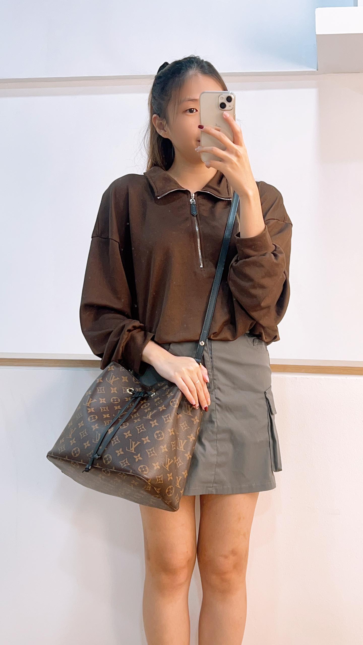 LV Monogram Black Neo Noe MM