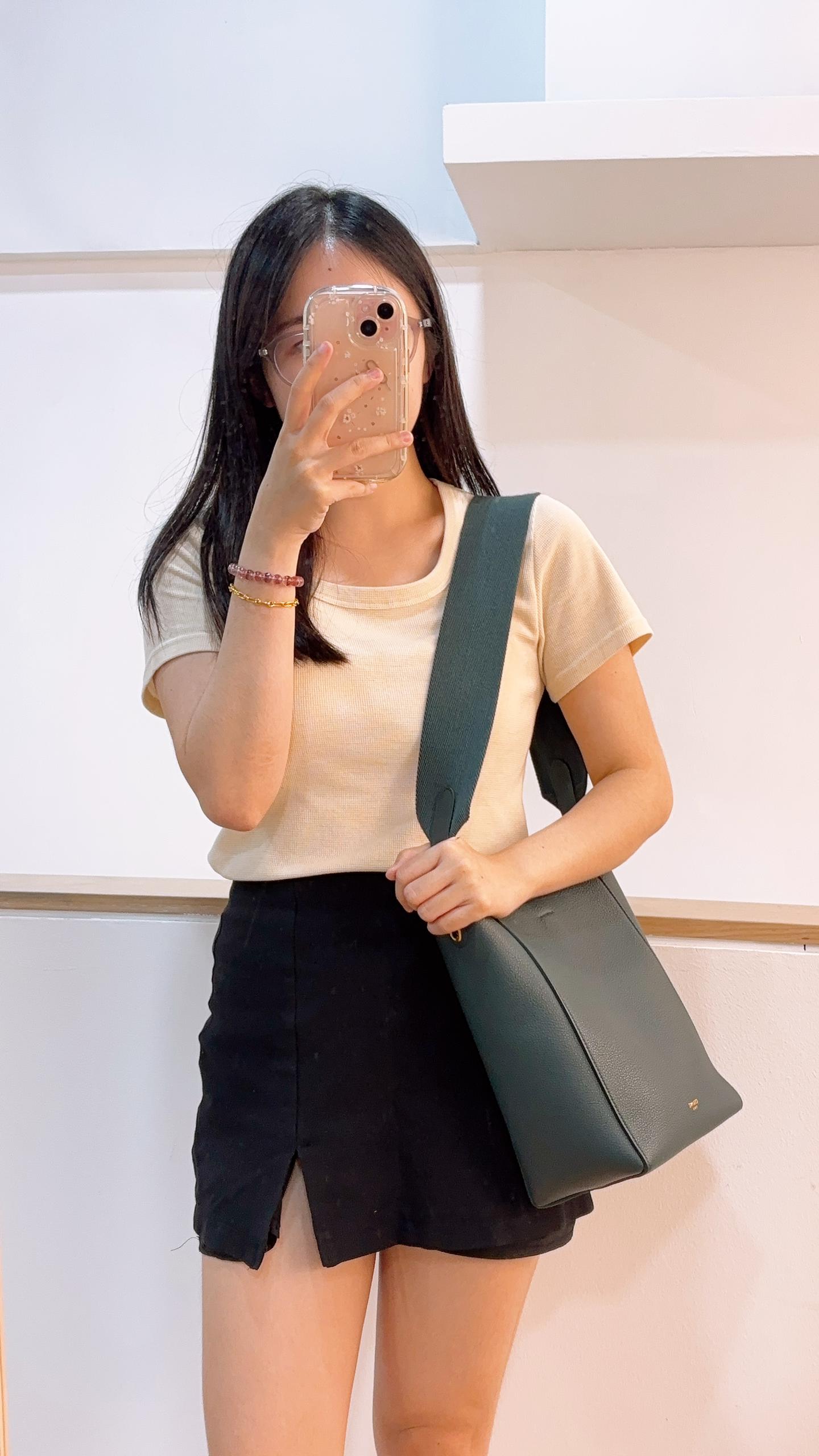 Celine Green Calfskin Small Sangle Bucket Bag (GHW)