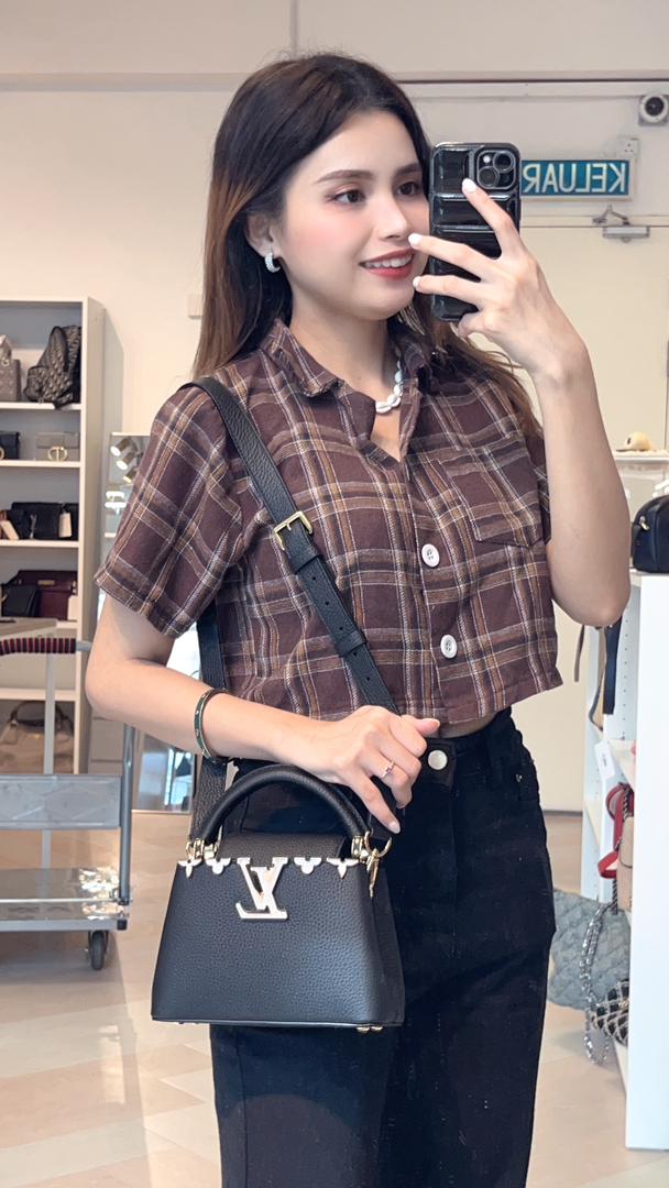 LV Black Mini Capucines W Strap
