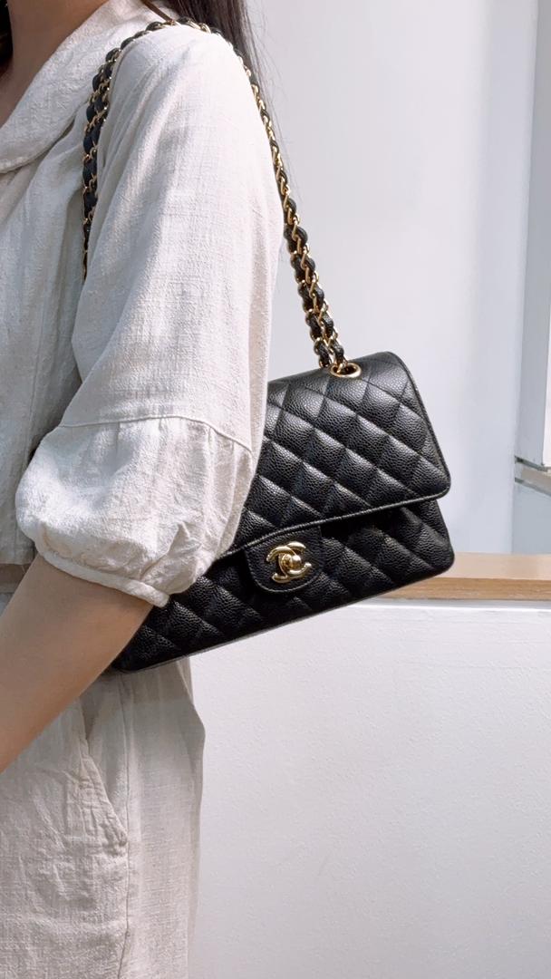 Chanel Black Caviar Medium CF (GHW)