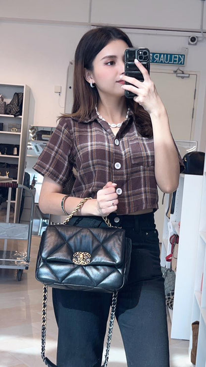 Chanel Black Lambskin Small 19 (GHW)