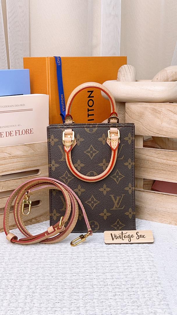 Louis Vuitton Monogram Petit Sac Plat