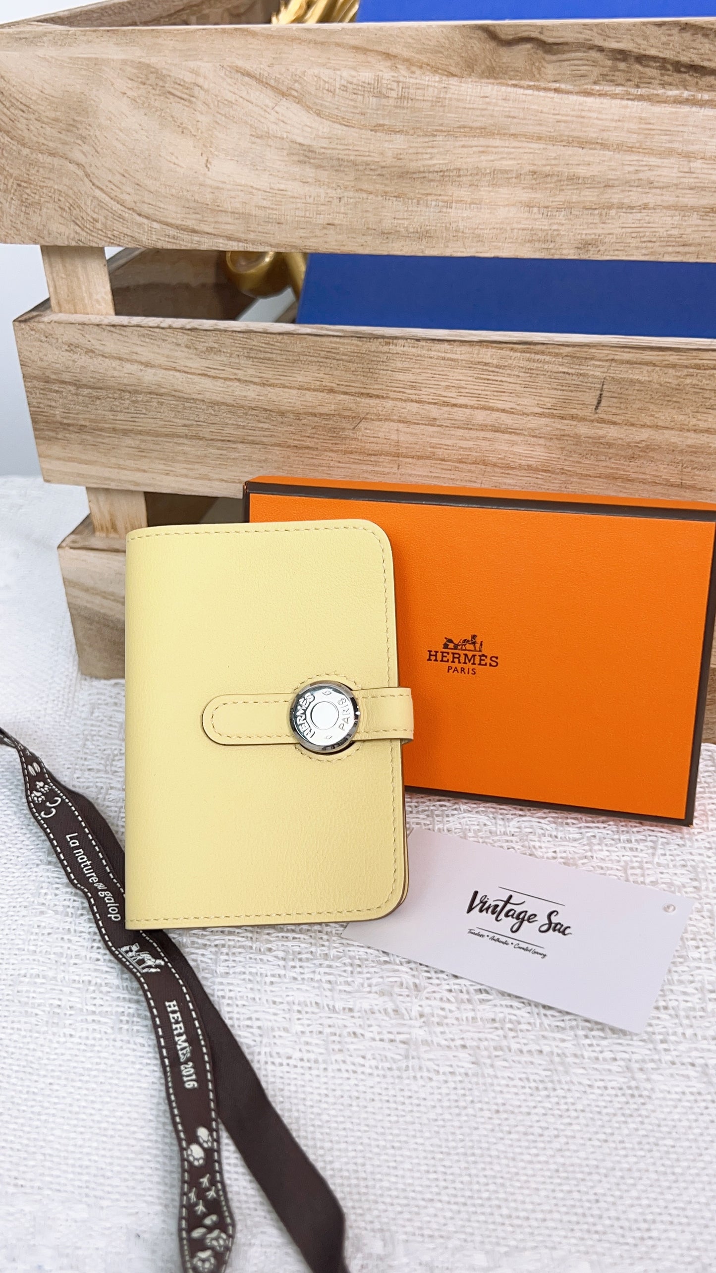 Hermes Yellow Dogon Card Holder ( PHW)