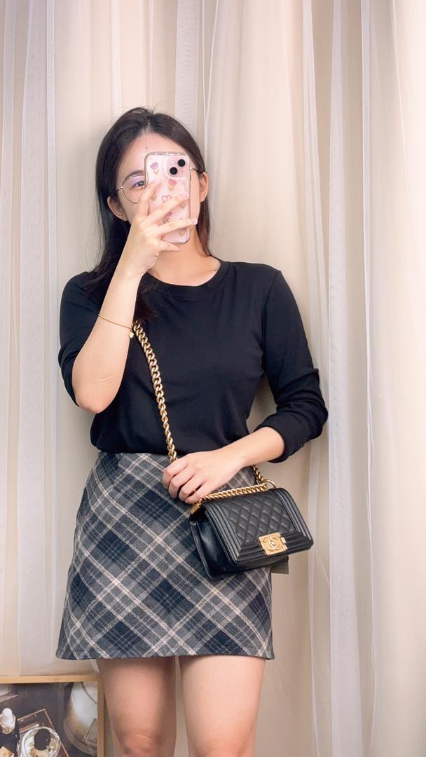 Chanel Black Caviar Small Boy (GHW)