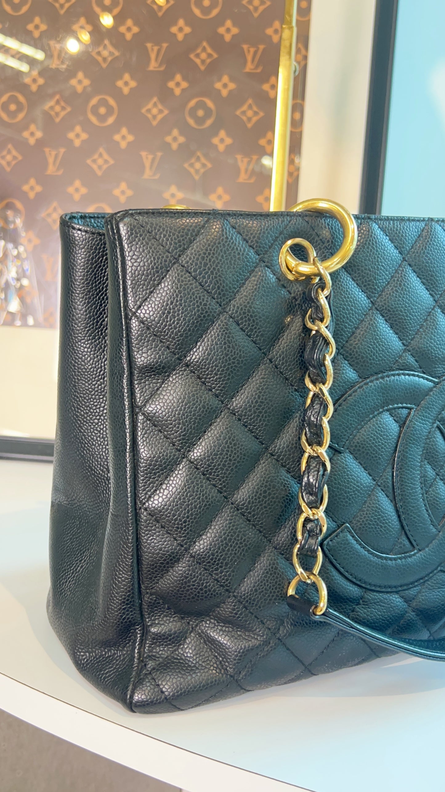 Chanel Black Caviar GST GHW