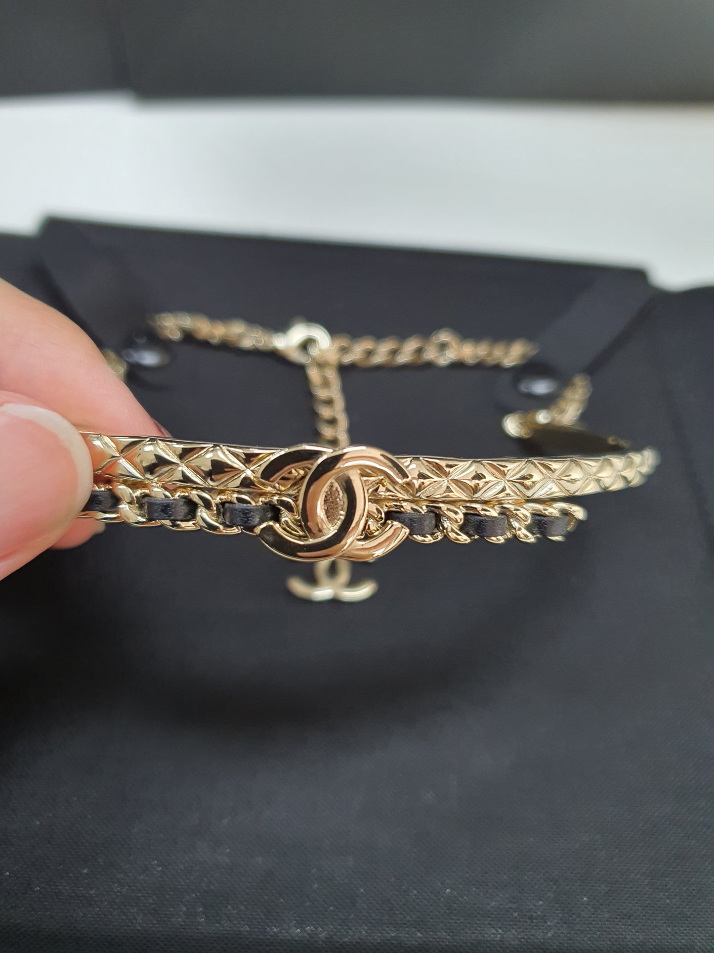 Chanel 22B Light Gold Quilted Carved Bijoux Choker