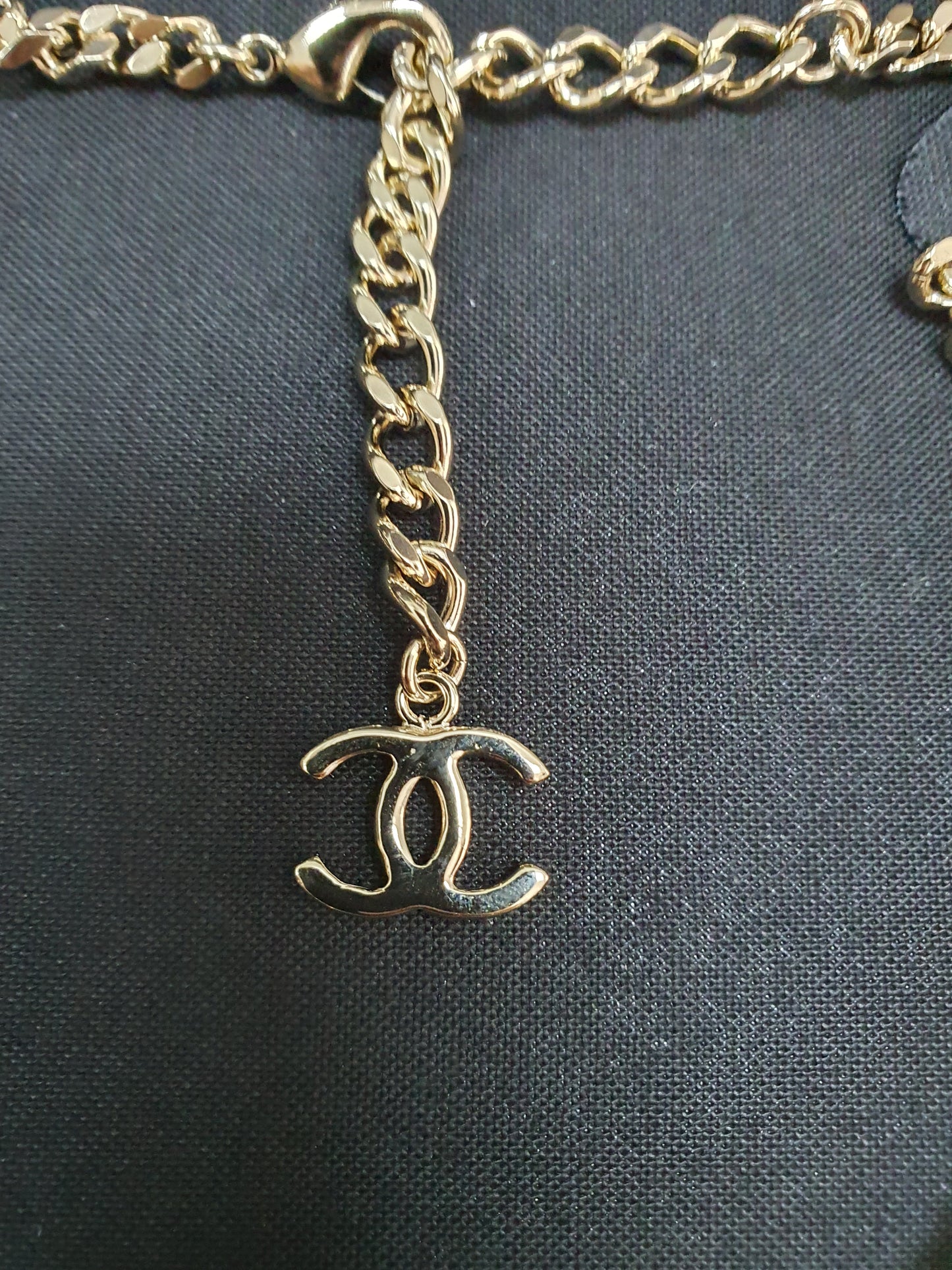 Chanel 22B Light Gold Quilted Carved Bijoux Choker