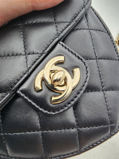 Chanel Black Lambskin Heart Clutch with Chain LGHW