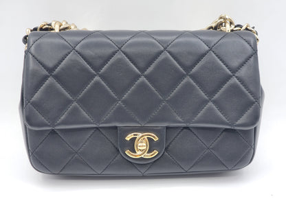 Chanel Black Lambskin Elegant Chain Flap Bag (LGHW)