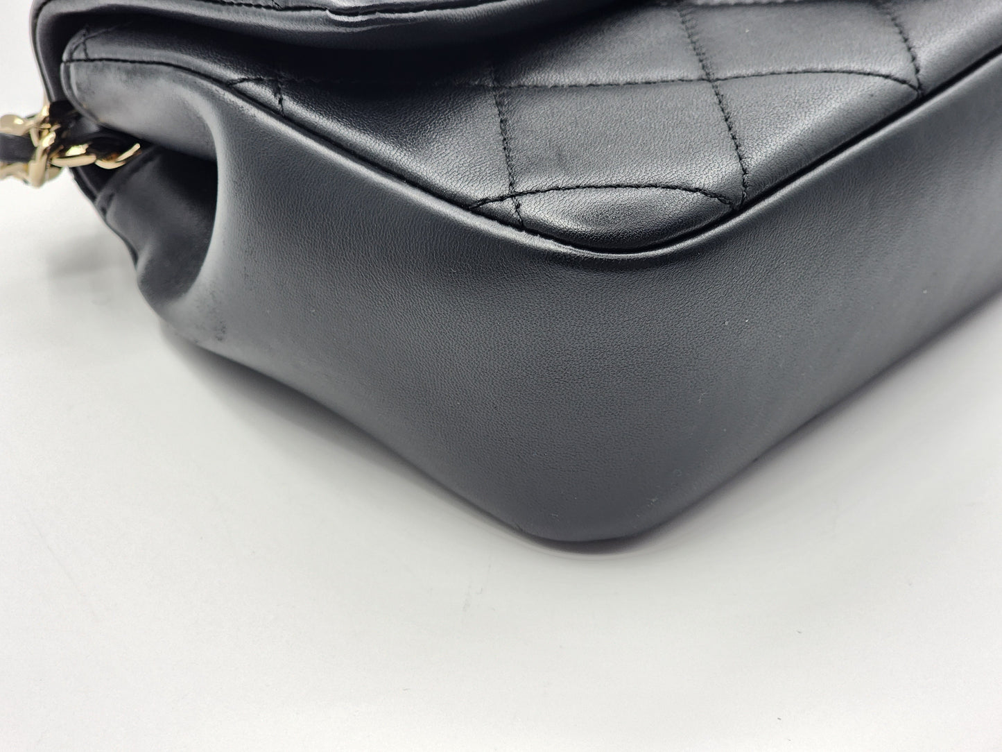 Chanel Black Lambskin Elegant Chain Flap Bag (LGHW)