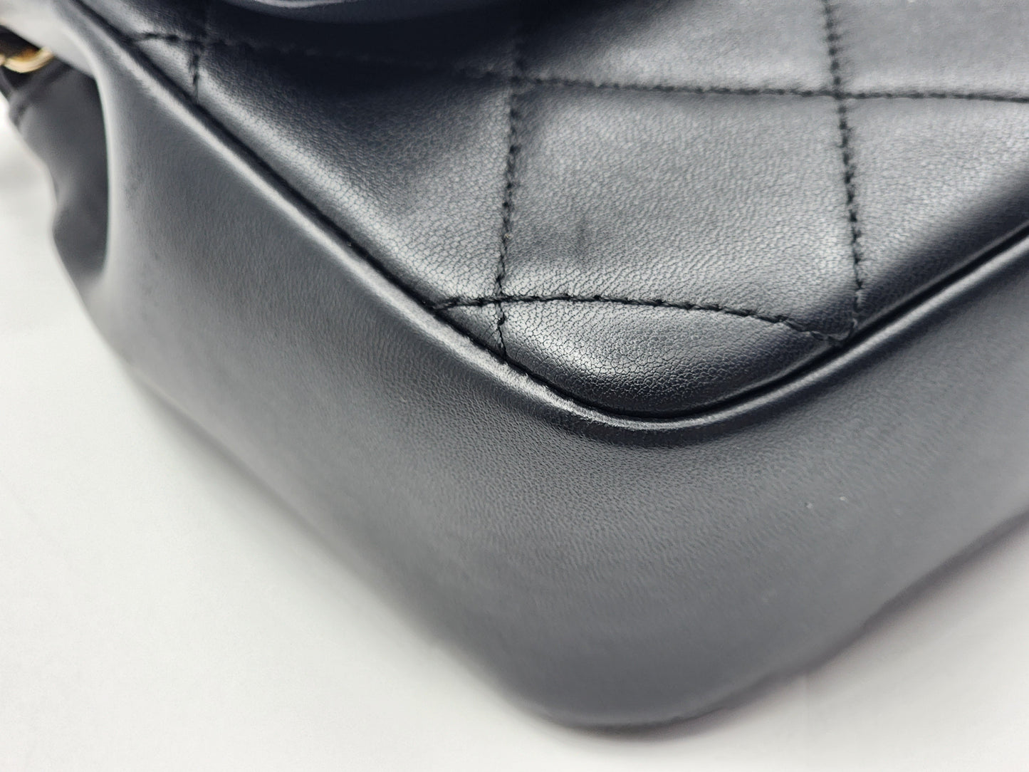 Chanel Black Lambskin Elegant Chain Flap Bag (LGHW)