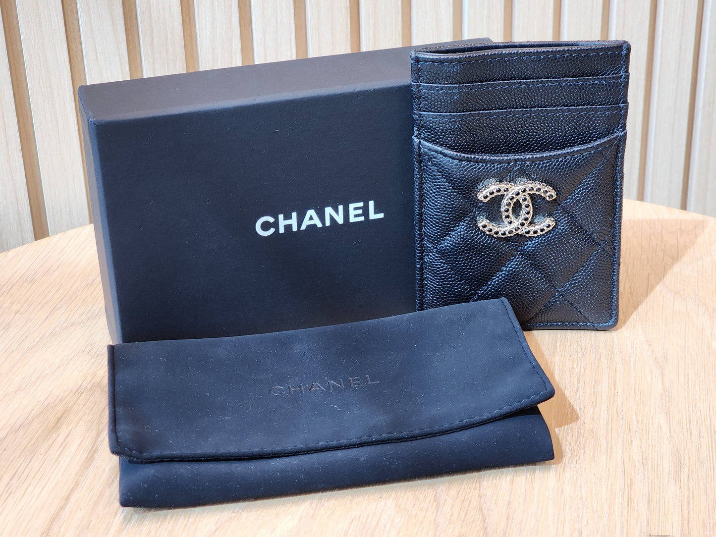 Black Caviar 23K Crystal Logo Vertical Card Case (LGHW)
