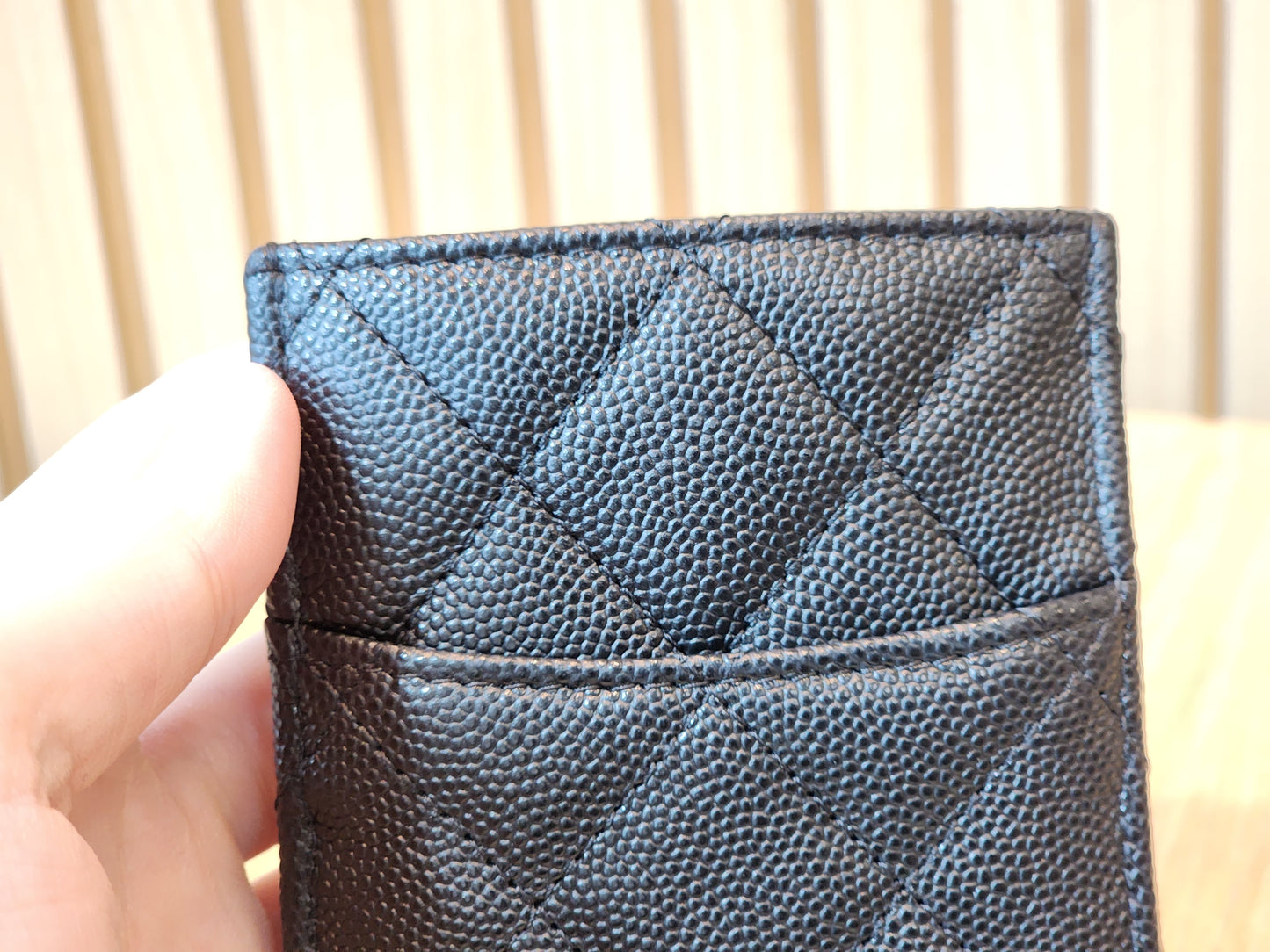 Black Caviar 23K Crystal Logo Vertical Card Case (LGHW)