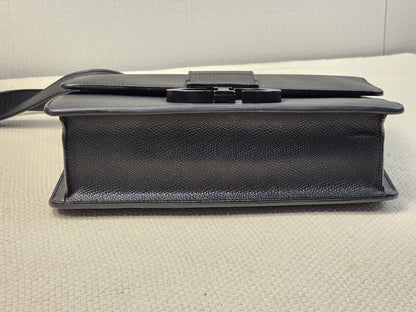 Dior Ultramatte So Black Montaigne 30