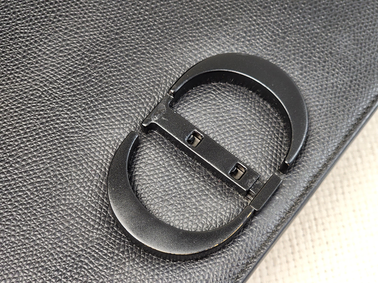 Dior Ultramatte So Black Montaigne 30