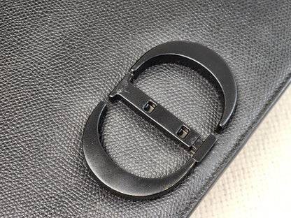 Dior Ultramatte So Black Montaigne 30