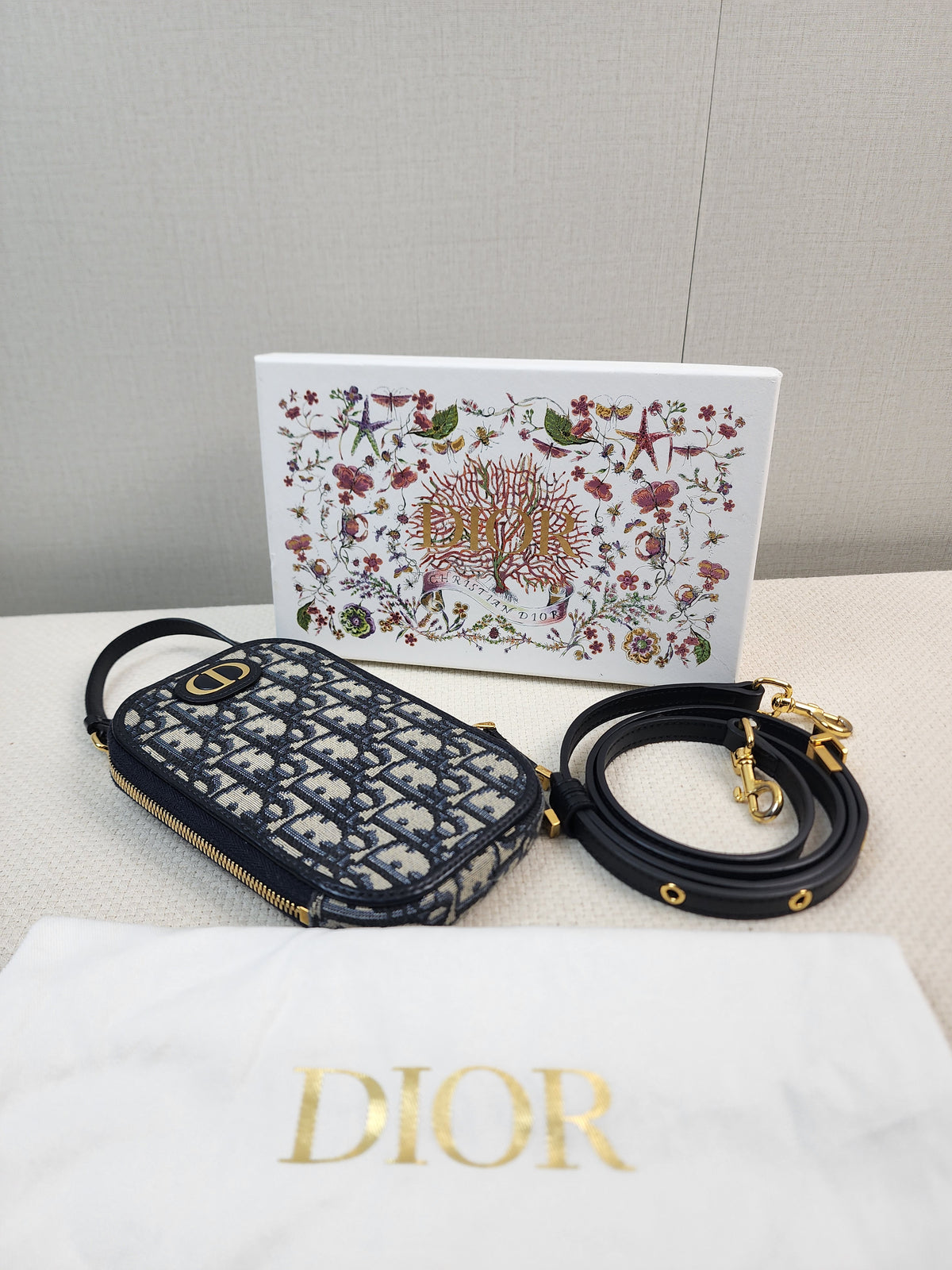 Dior Navy Oblique 30 Montaigne Phone Holder (GHW)