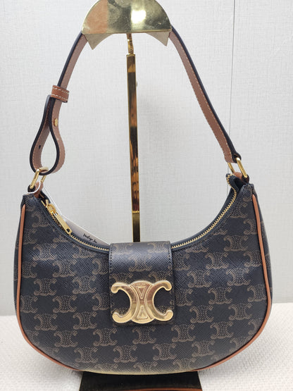 Celine Triomphe Medium Ava