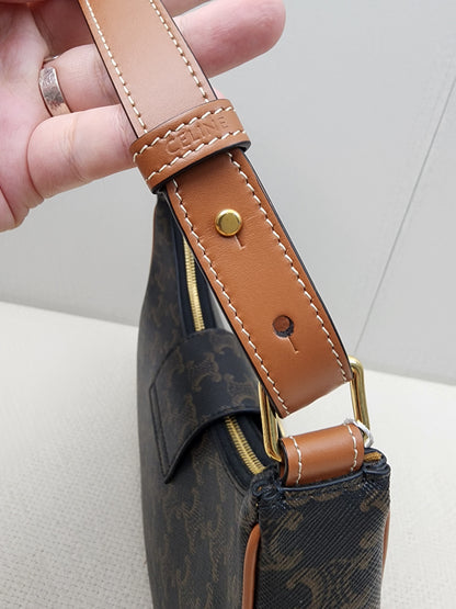 Celine Triomphe Medium Ava
