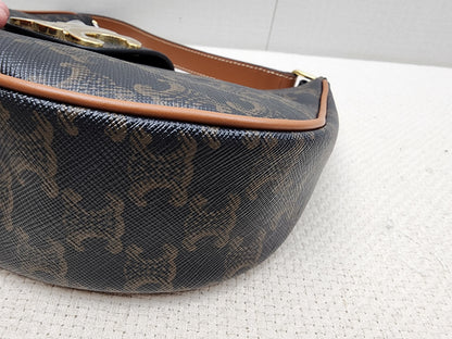 Celine Triomphe Medium Ava