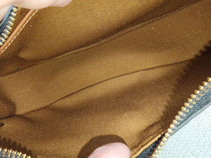 Celine Triomphe Medium Ava
