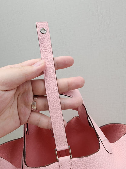 Hermes Rose Sakura Picotin 18 (PHW)
