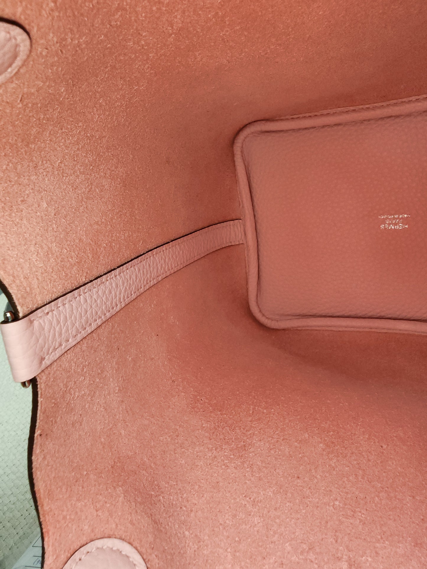 Hermes Rose Sakura Picotin 18 (PHW)