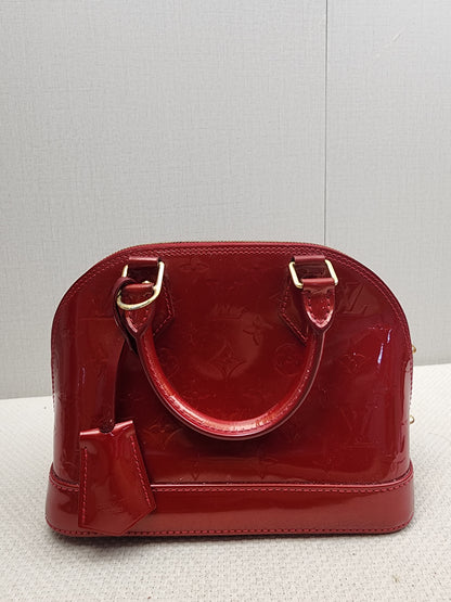 LV Red Vernis Alma BB