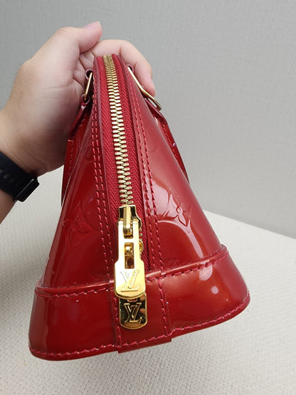 LV Red Vernis Alma BB