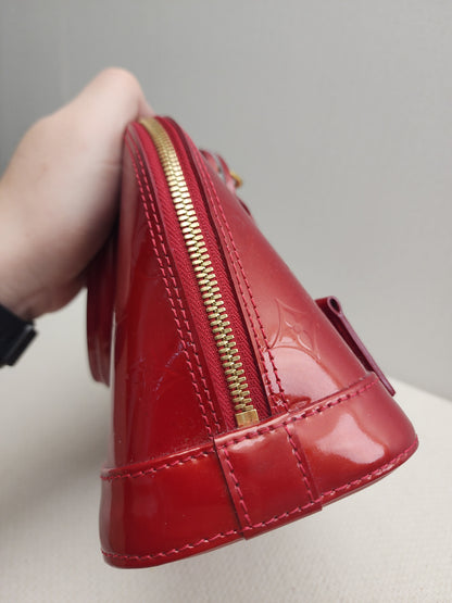 LV Red Vernis Alma BB