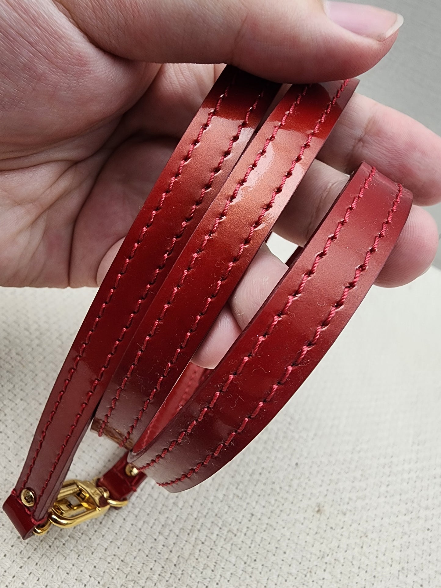 LV Red Vernis Alma BB