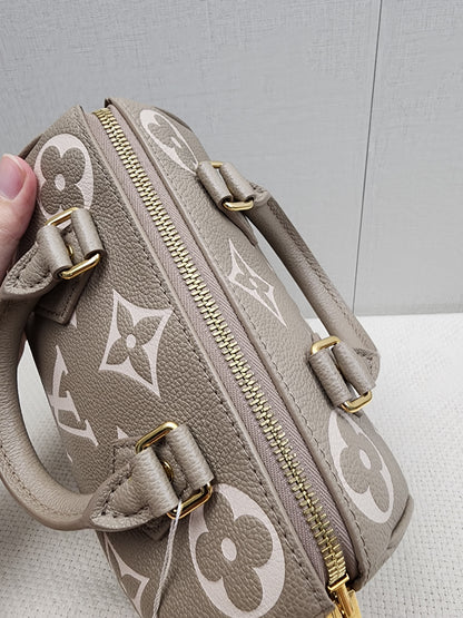 LV Tourterelle Creme Empreinte Speedy 20
