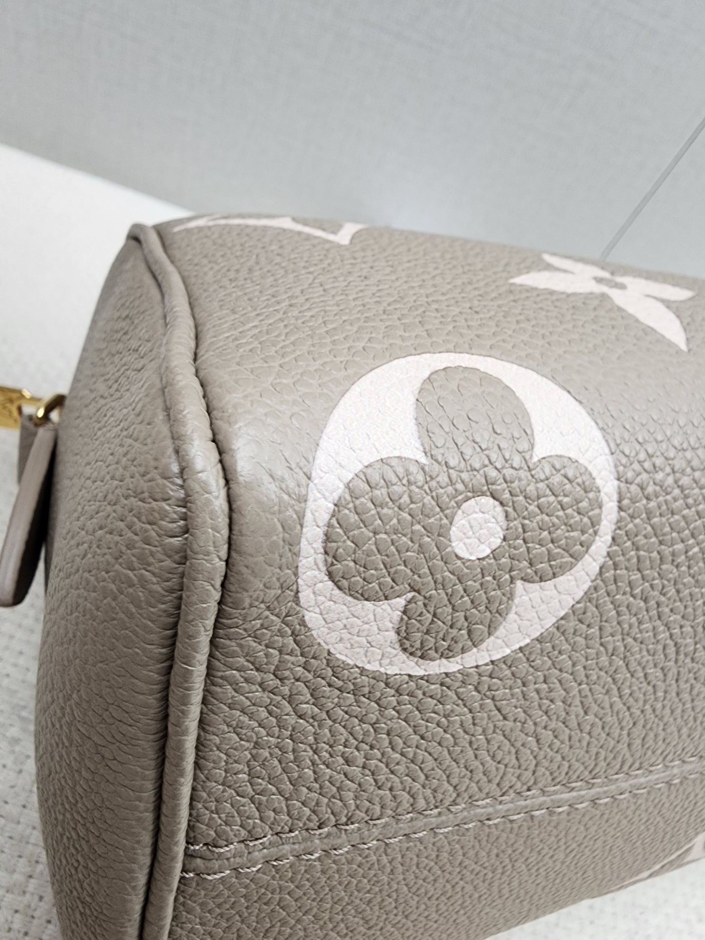 LV Tourterelle Creme Empreinte Speedy 20