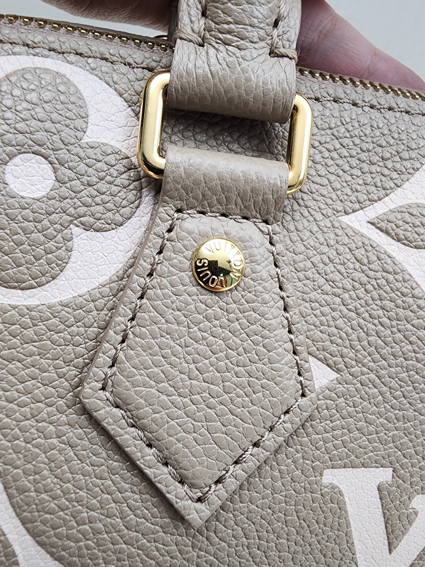 LV Tourterelle Creme Empreinte Speedy 20