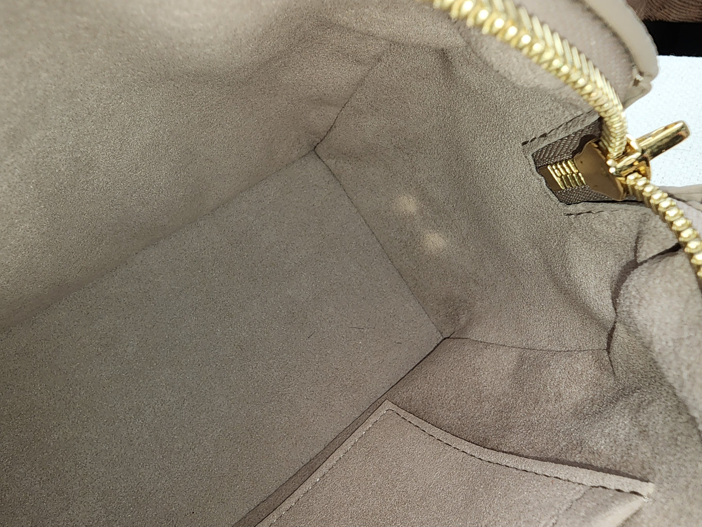 LV Tourterelle Creme Empreinte Speedy 20