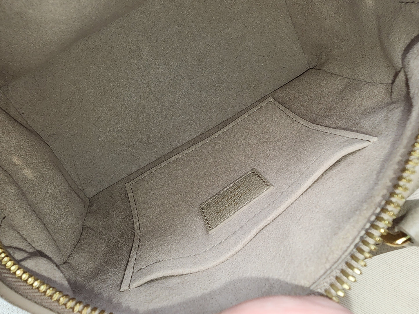 LV Tourterelle Creme Empreinte Speedy 20