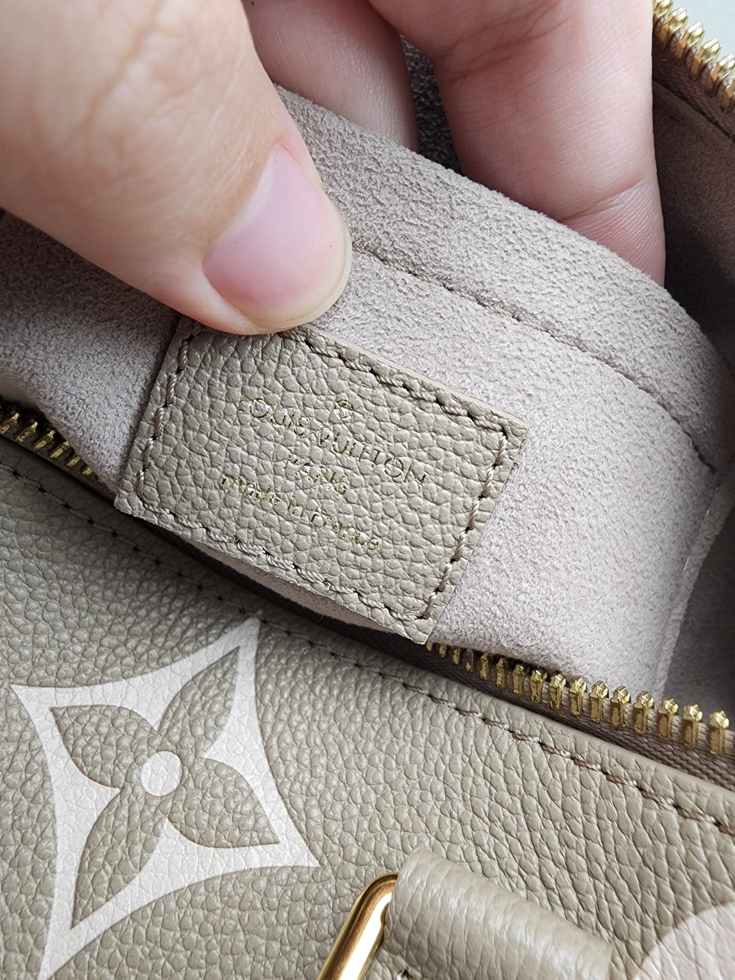 LV Tourterelle Creme Empreinte Speedy 20