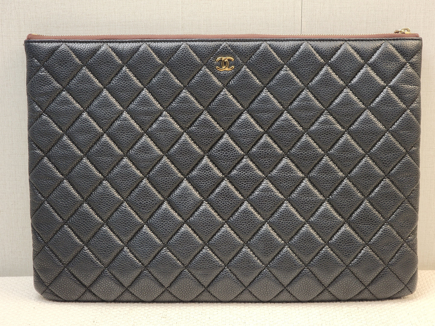 Chanel Black Caviar Large Ocase (GHW)