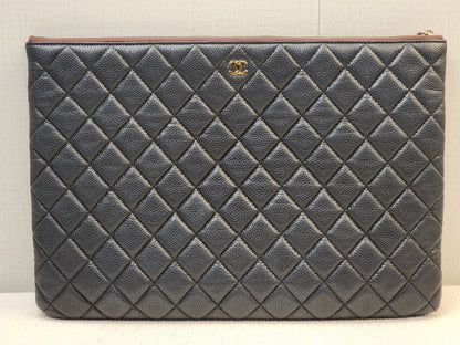 Chanel Black Caviar Large Ocase (GHW)