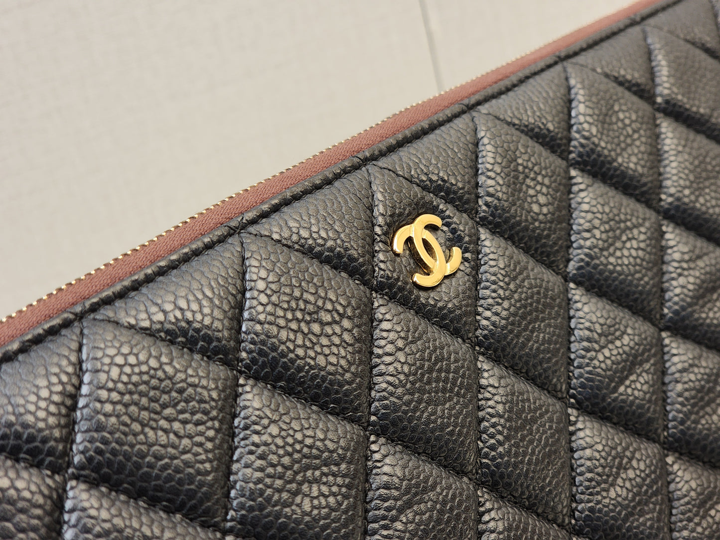 Chanel Black Caviar Large Ocase (GHW)