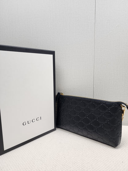 Gucci Black Guccissima Leather Wristlet Shoulder Bag