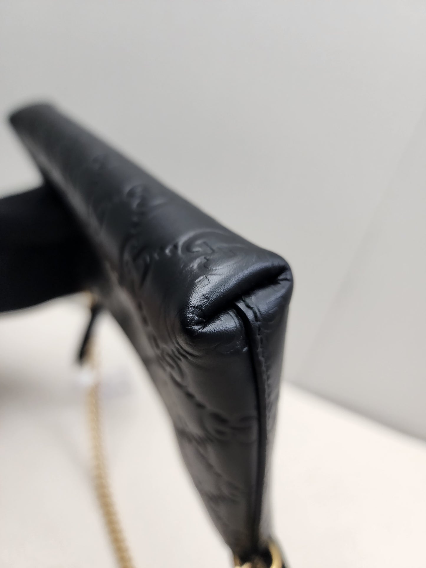 Gucci Black Guccissima Leather Wristlet Shoulder Bag